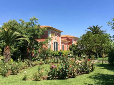 villa spaccaforno sicilia