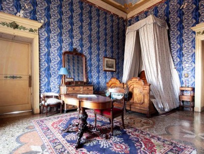 blue room sannazzaro