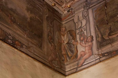 villa merge affreschi